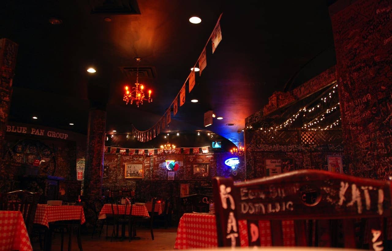 Dueling Deep Dishes: Chicago’s Best Pizza