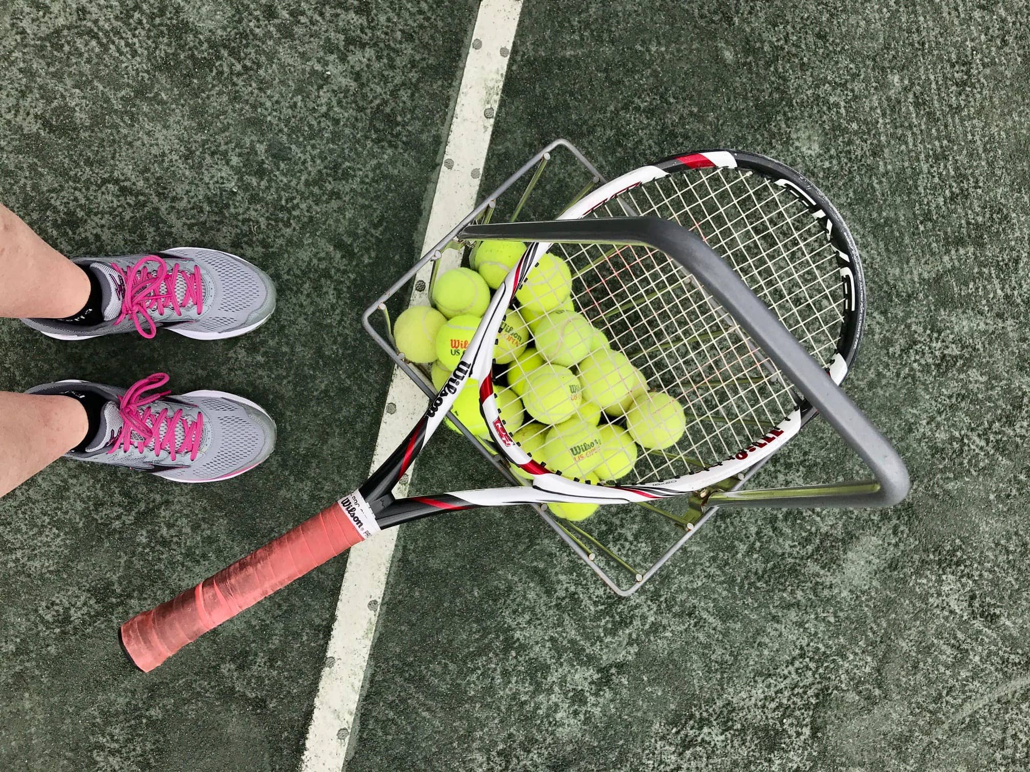 Tennis racket and tennis balls