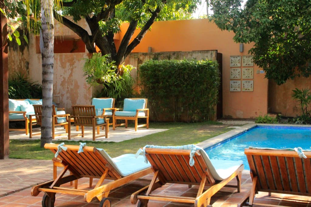 Come along with PointsandTravel to discover Santa Domingo - The First City of the New World.