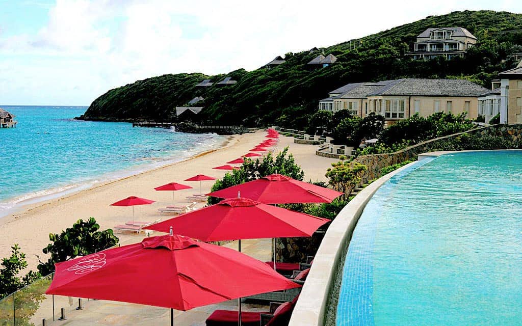 Pink-Sands-Club-Keryn-Means--Walking-On-Travels