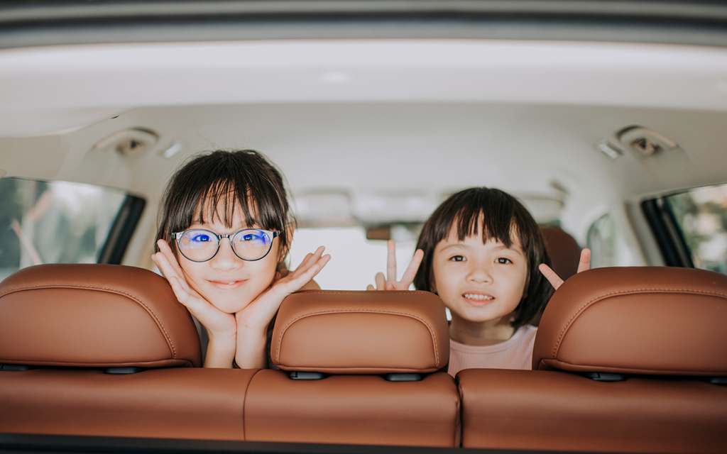 How to entertain kids on a road trip without electronics