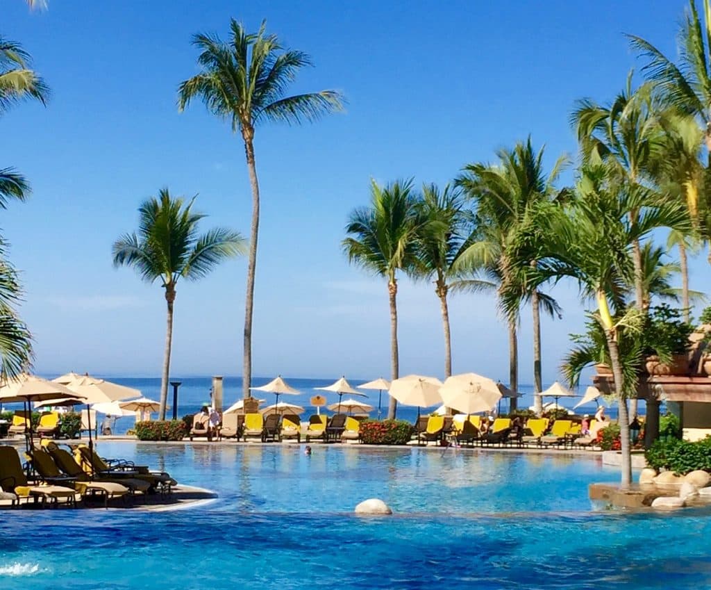 Come with PointsandTravel.com as she explores three flavors of Mexican hotels in Puerto Vallarta.