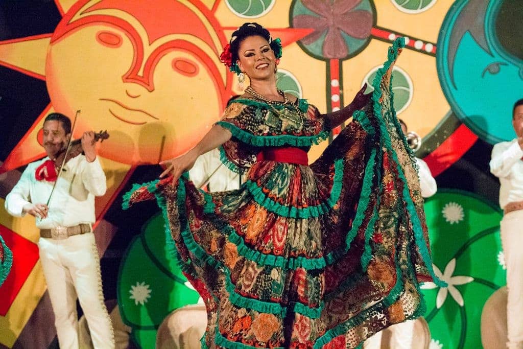 Puerto Vallarta dancer