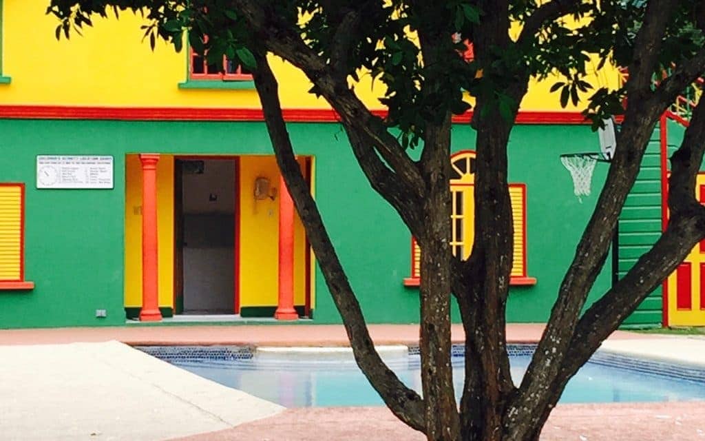 Come along with me as I share with you 5 Jamaican travel tips to make your trip perfect.
