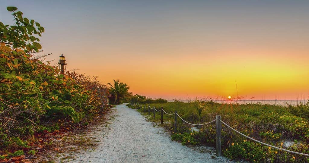 Sun, Sand & Seashells: Roaming Gnome Visits Southwest Florida