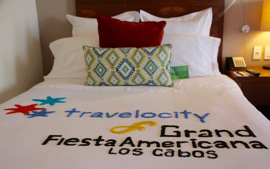 Come along with Dr. Cacinda Maloney of PointsandTravel as she explores Los Cabos, Mexico, and the Grand Fiesta Americana, a golf and spa beachfront resort.