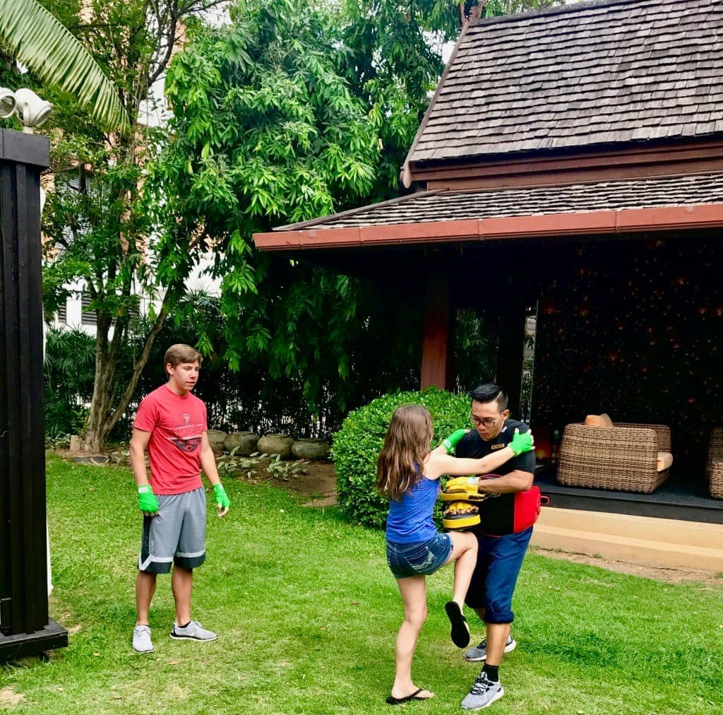 Thai boxing lesson