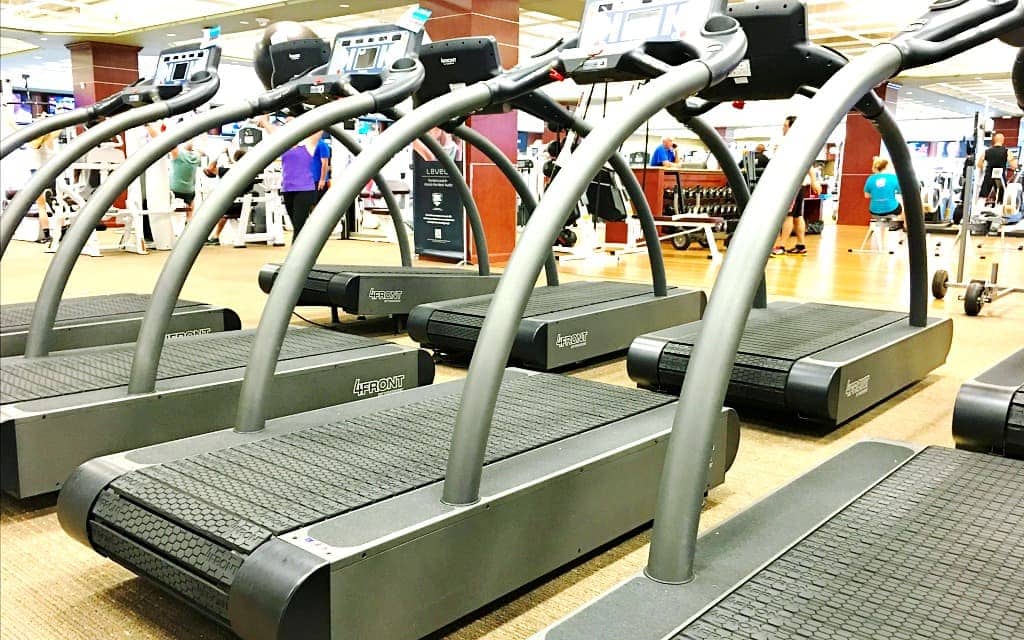 Tips on Staying Active in an Airport - travelocity.com