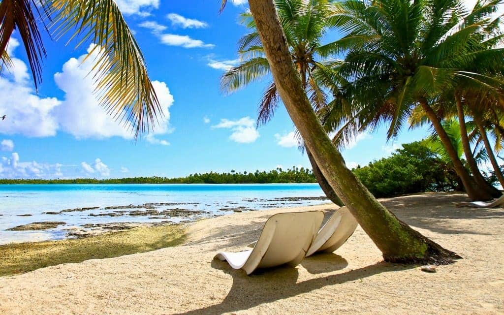 Under-The-Radar Honeymoon Destinations - Rangiroa, French Polynesia