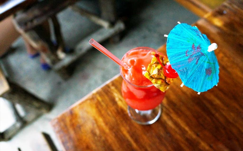 Tips when traveling alone - Travelocity.com