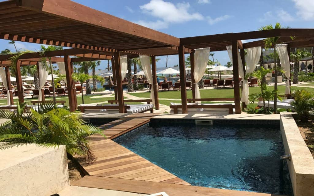 A swim out room at Now Onyx's Preferred Club.
