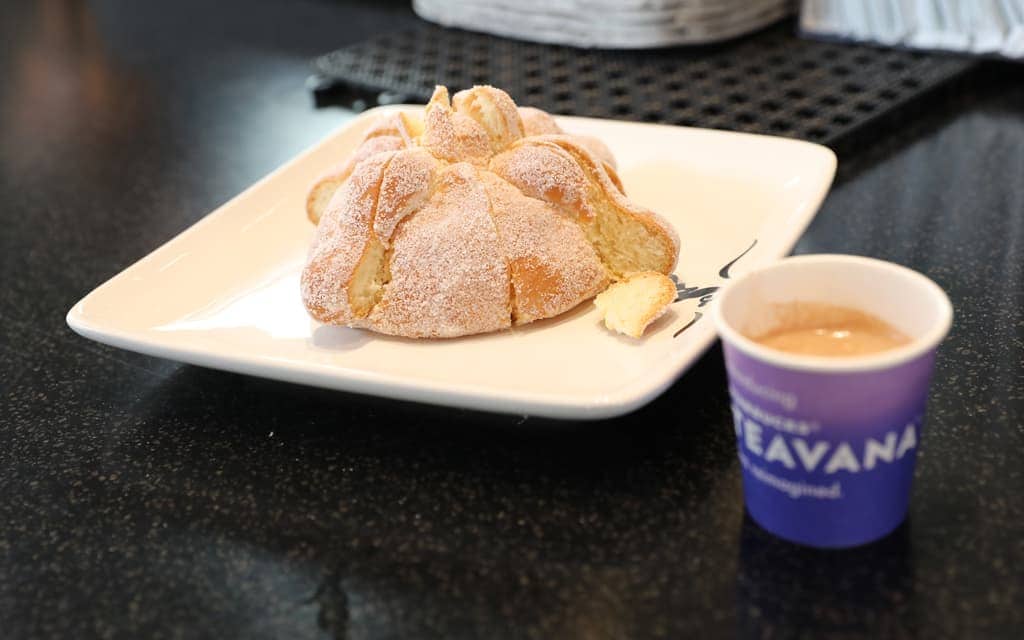 Pan de Muertos (Mexican Bread of the Dead)