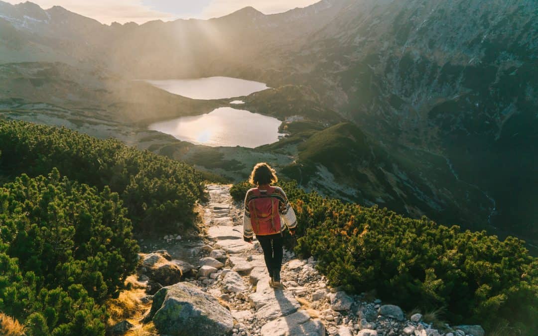 Traveling Alone: 8 Incredibly Helpful Solo Travel Tips