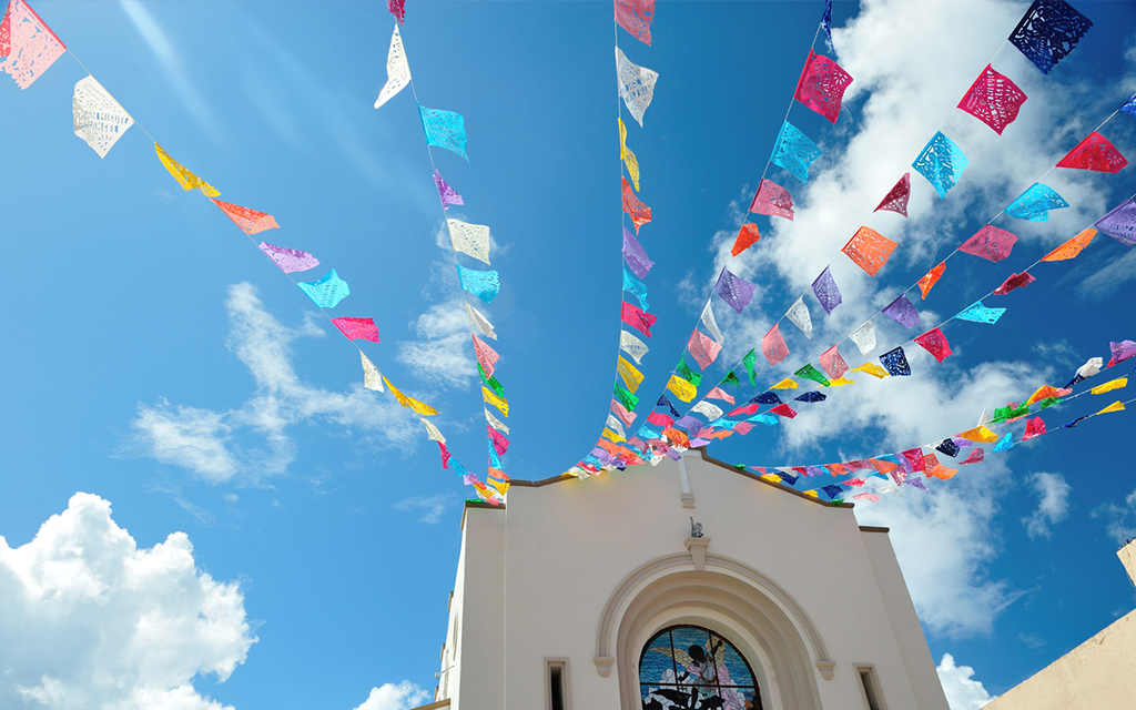 How to Experience Mexico’s Top Tourist Hot Spots Like a Local