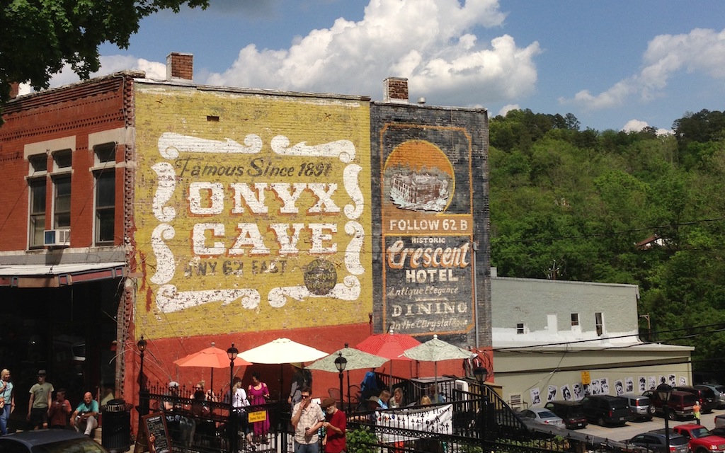 Eureka Springs Arkansas is one of the best small city road trip destinations for 2018