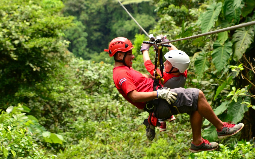 Must Have Experiences in Costa Rica Zip Line-Kids Are A Trip