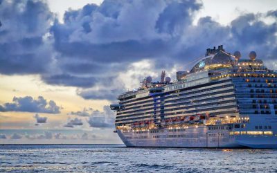 9 Things You Should Pack For A Cruise (and What You Really Can’t!)