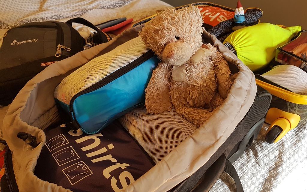 10 tips to pack for 10 days in a carry-on