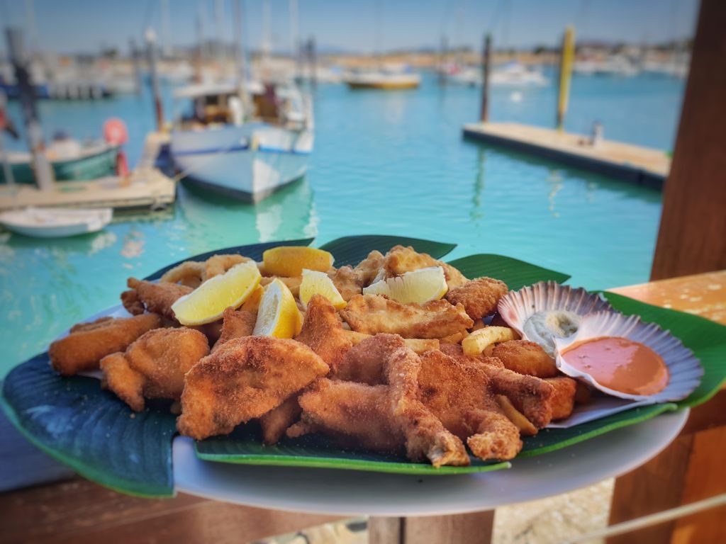 Great Barrier Reef With Kids - Fish and chips