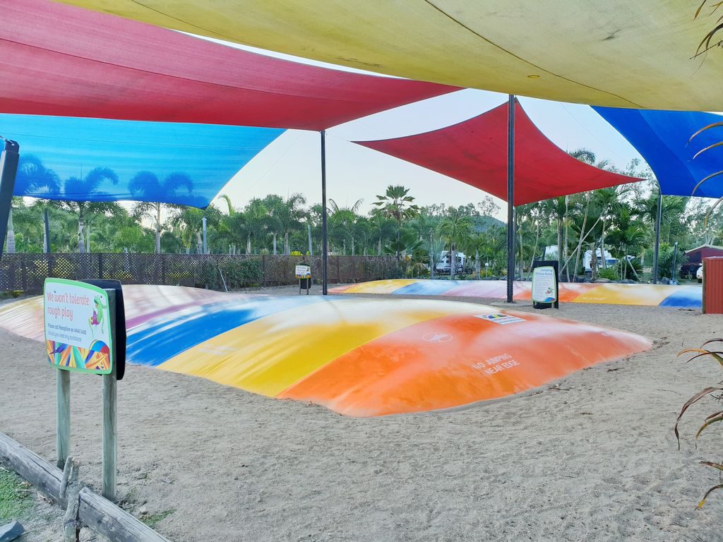Great Barrier Reef With Kids - Jumping pillow