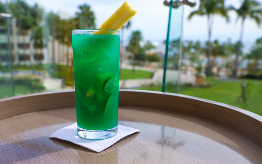 Everyone knows the west coast of Mexico is beautiful, but did you also know Cabo restaurants offer some of the best food in the world? This resort city boasting turquoise seas and white sand beaches is actually a gastronomic mecca, with incredibly fresh seafood and creative local ingredients.