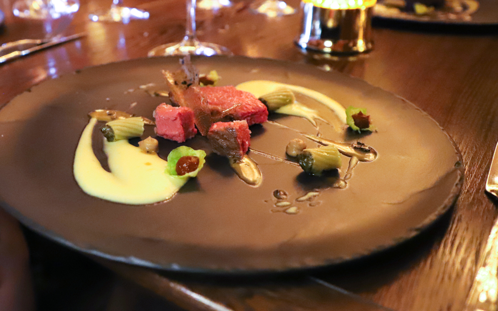 Everyone knows the west coast of Mexico is beautiful, but did you also know Cabo restaurants offer some of the best food in the world? This resort city boasting turquoise seas and white sand beaches is actually a gastronomic mecca, with incredibly fresh seafood and creative local ingredients.