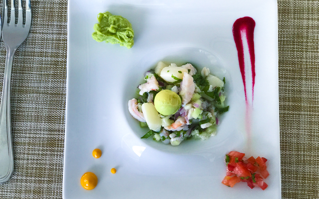 Everyone knows the west coast of Mexico is beautiful, but did you also know Cabo restaurants offer some of the best food in the world? This resort city boasting turquoise seas and white sand beaches is actually a gastronomic mecca, with incredibly fresh seafood and creative local ingredients.