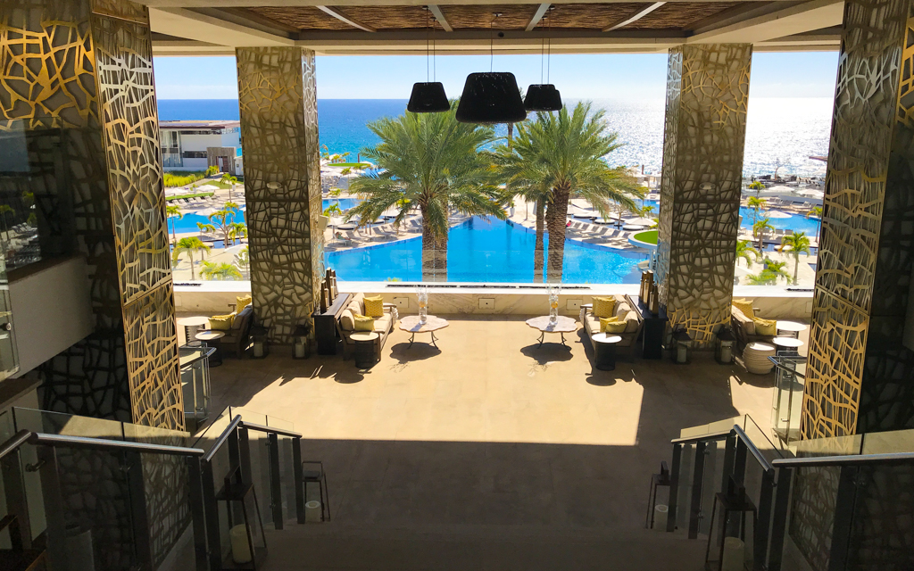 Everyone knows the west coast of Mexico is beautiful, but did you also know Cabo restaurants offer some of the best food in the world? This resort city boasting turquoise seas and white sand beaches is actually a gastronomic mecca, with incredibly fresh seafood and creative local ingredients.