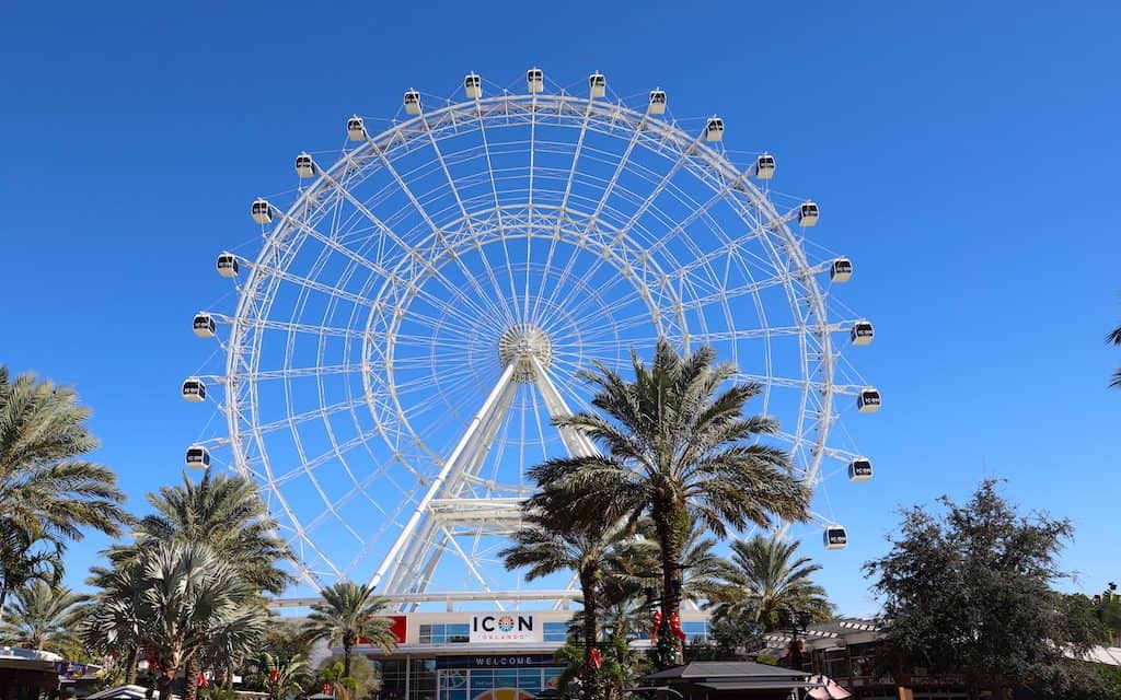 When you think of things to do in Orlando Florida, your first thought is usually the theme parks. Check out these cheap ideas for exploring other areas!