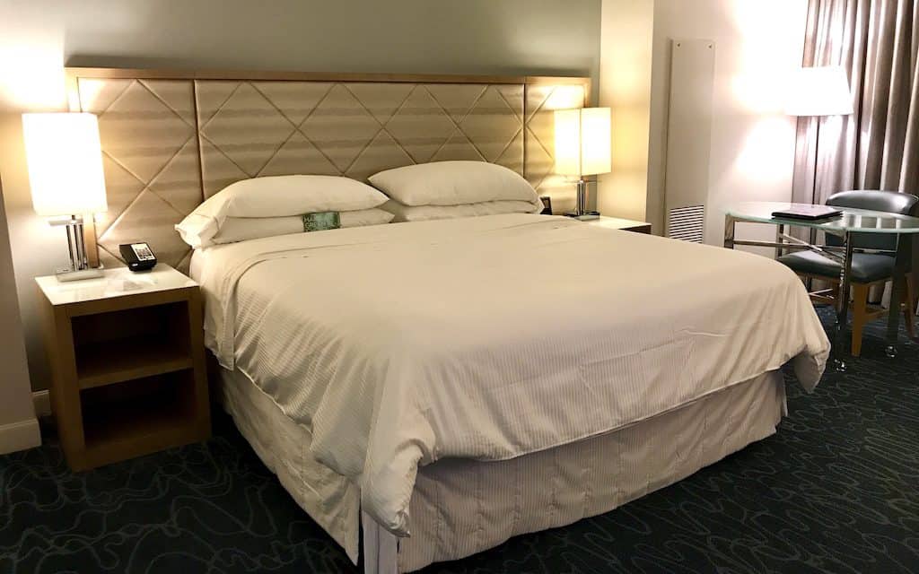 When you think of things to do in Orlando Florida, your first thought is usually the theme parks. Check out these cheap ideas for exploring other areas!