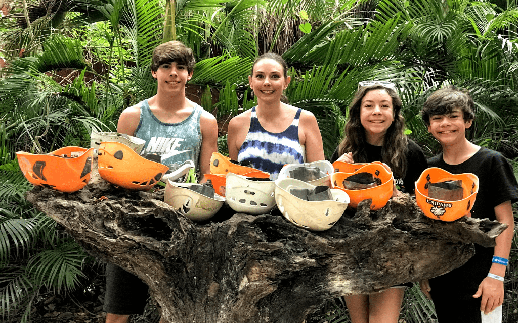 Planting trees at Selvatica