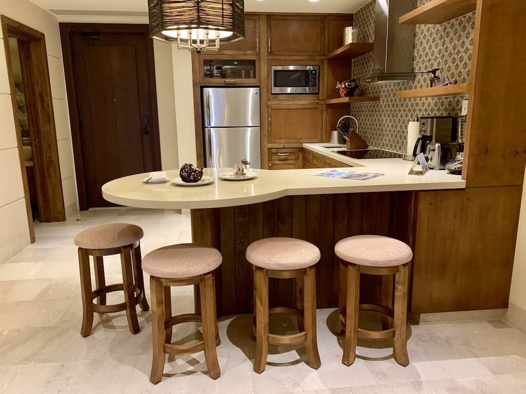 Solmar Resorts in Cabo San Lucas offers 21 places to dine, giving guests choices of sophisticated upscale restaurants to small bites with ocean views.