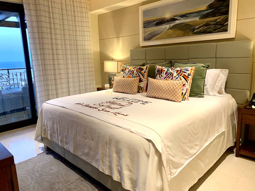 Solmar Resorts in Cabo San Lucas offers 21 places to dine, giving guests choices of sophisticated upscale restaurants to small bites with ocean views.