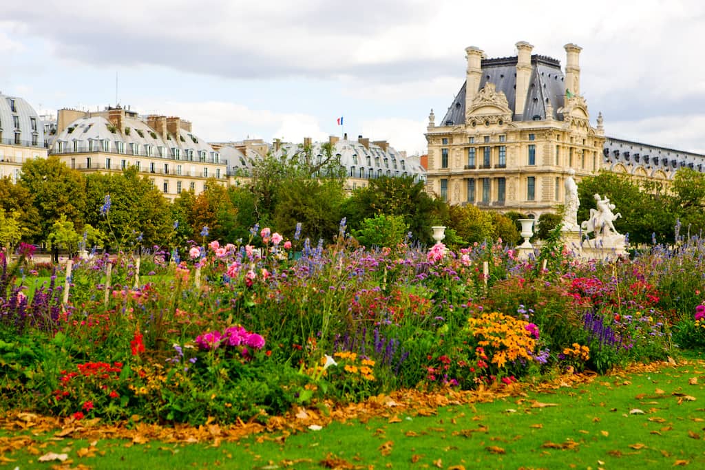 Paris park next to the Louvre