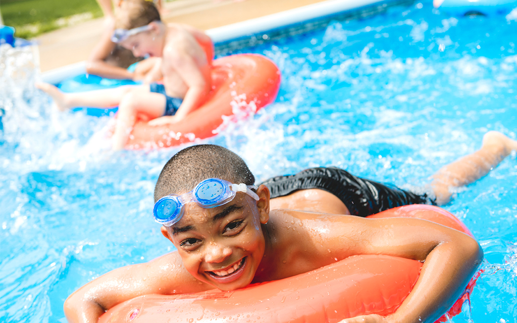 Las Vegas pools that are open in winter